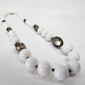VINTAGE White Single Strand Plastic Beaded Bead Necklace Made in Korea